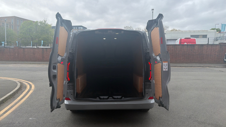 Ford Transit Custom E-320 L1 Rwd 100kW 65kWh H1 Van Limited Auto